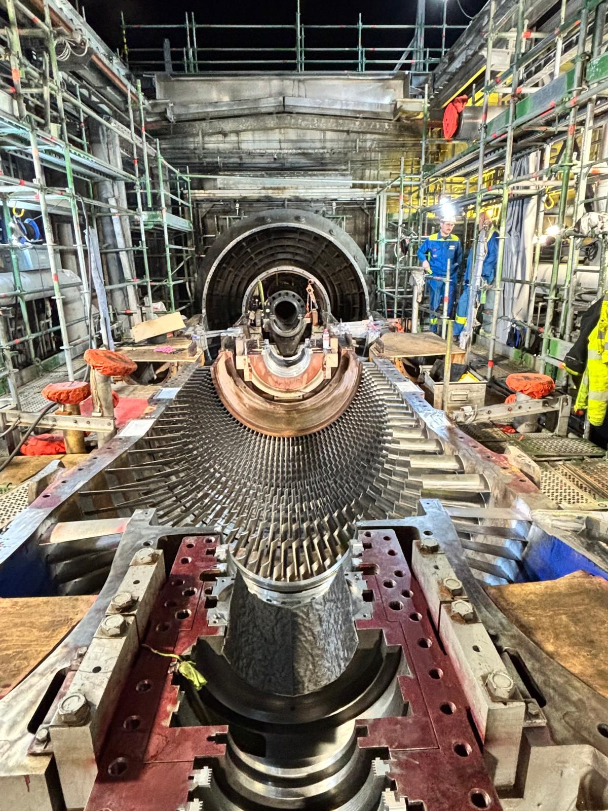 Turbine rotor on the assembly stand